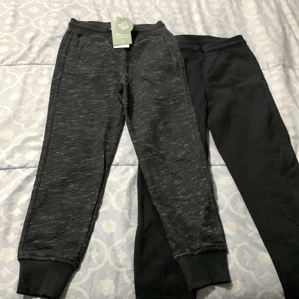H&M (pair) boys joggers black and gray size 10